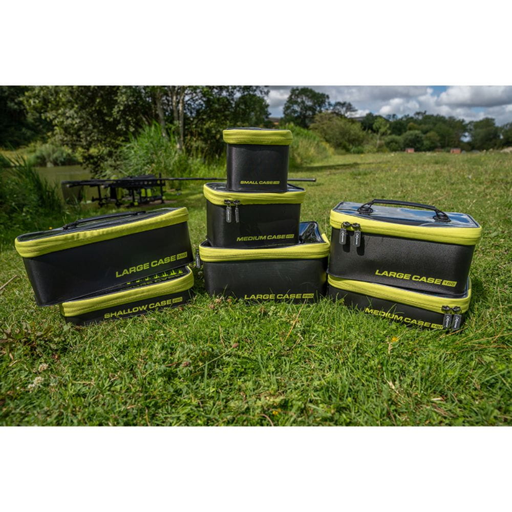 Fox Matrix EVA Medium Case 200 Fox Matrix EVA Medium Case 200