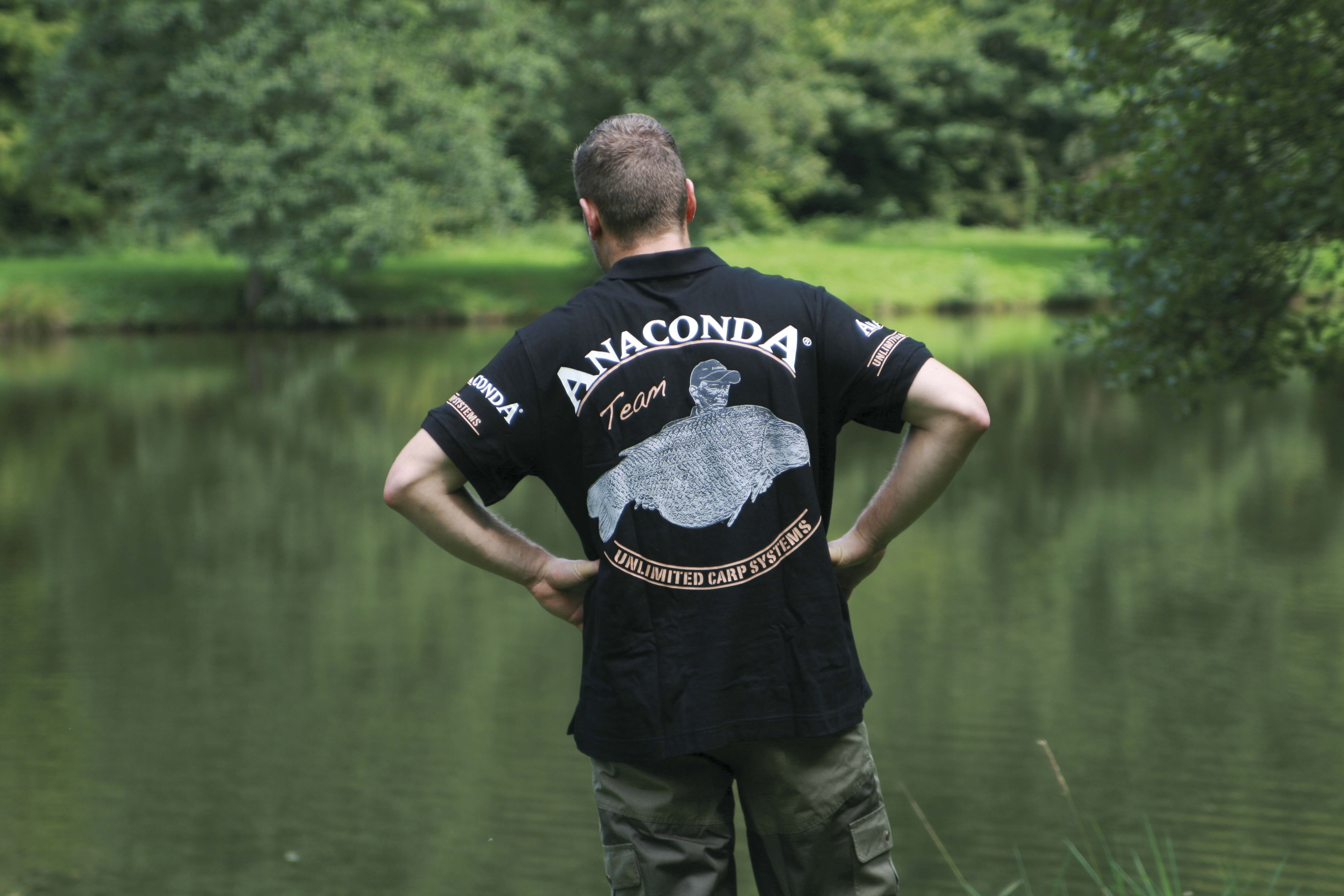 Anaconda Rückenpartie bei T-Shirt und Polo