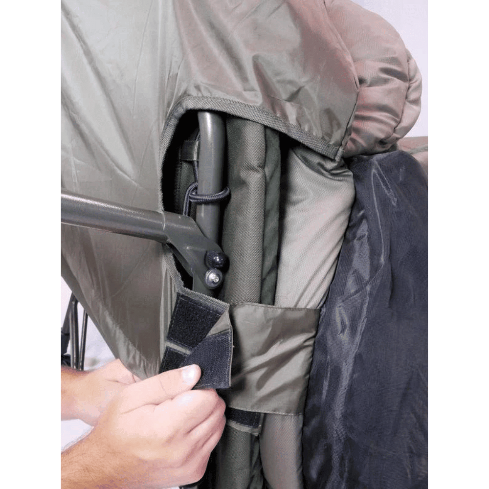 Mantel, Kissen, Weste, Person, Jacke