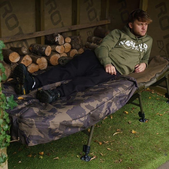 Solar Worldwide Sleep System Standard 6 Leg 202x85cm – Bild 6, outdoor cot, camouflage, sleeping bag, folding cot, person lounging