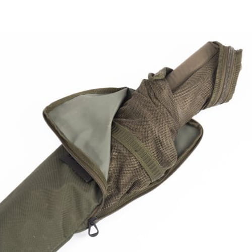 t0090_retainer_sling_offene_tasche Nash Retainer Sling Detail