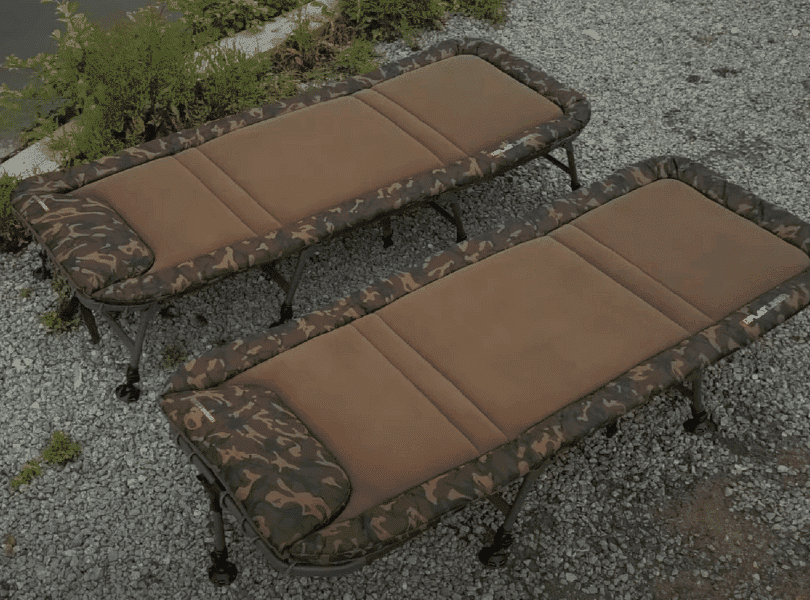 Chaises longues de pêche et chaises longues de camping