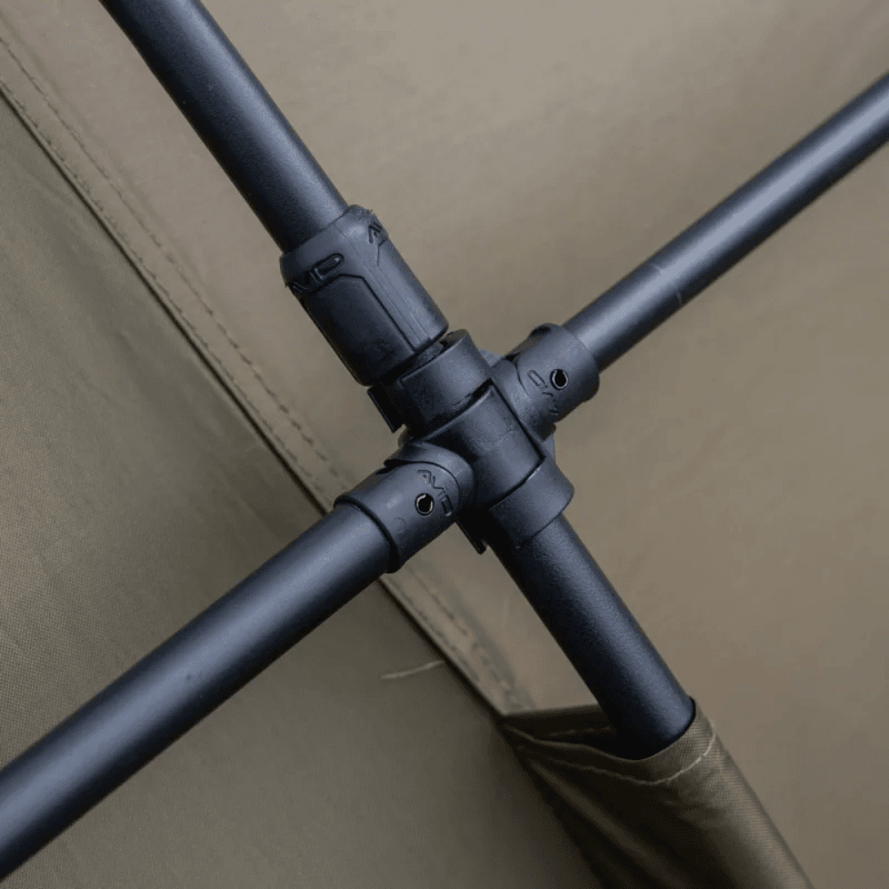 Stativ, Mace Club, Waffe