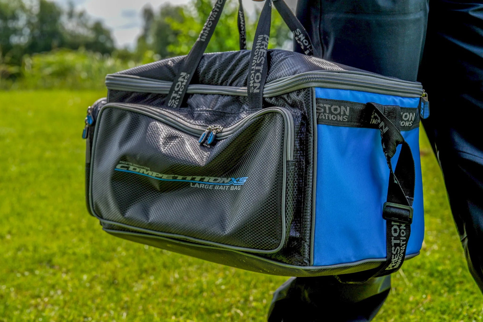 Preston Competition XS Bait Bag Large – Bild 2, Koffer-Tasche, Große Bauchtasche, Fischertasche, Mesh-Front, Reisetasche