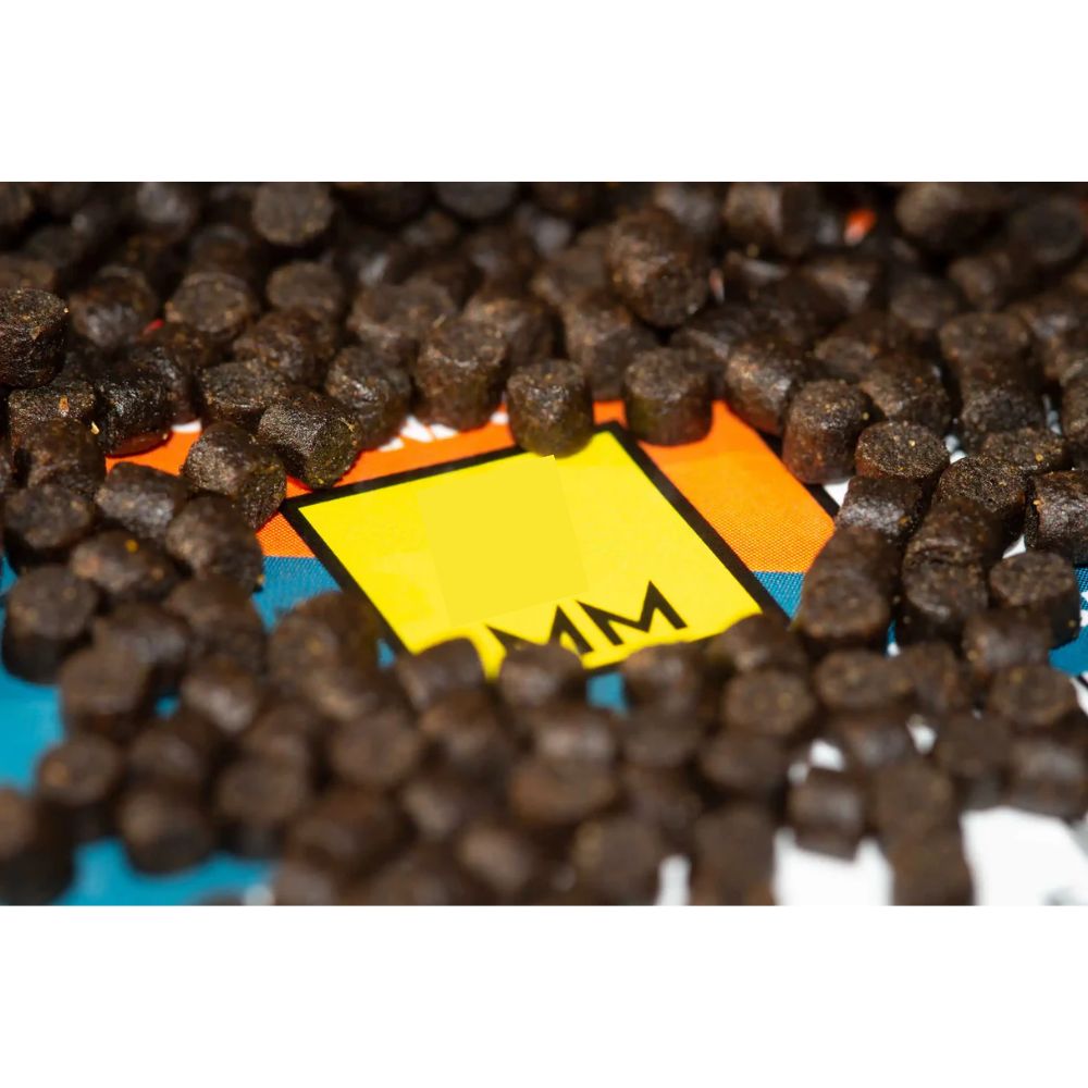 Sonubaits Cheesy Garlic Halibut Pellets 4 mm 900g Sonubaits Cheesy Garlic Halibut Pellets 4 mm 900g