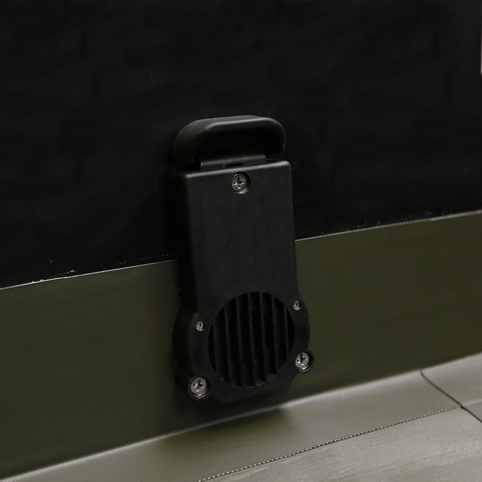 cib020_montagehalterung