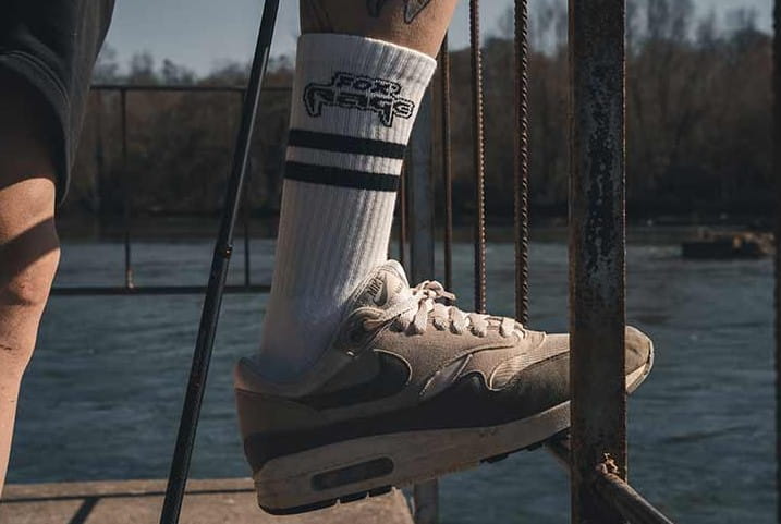 Schuhwerk, Schuh, Sneaker, Strumpfwaren, Socke