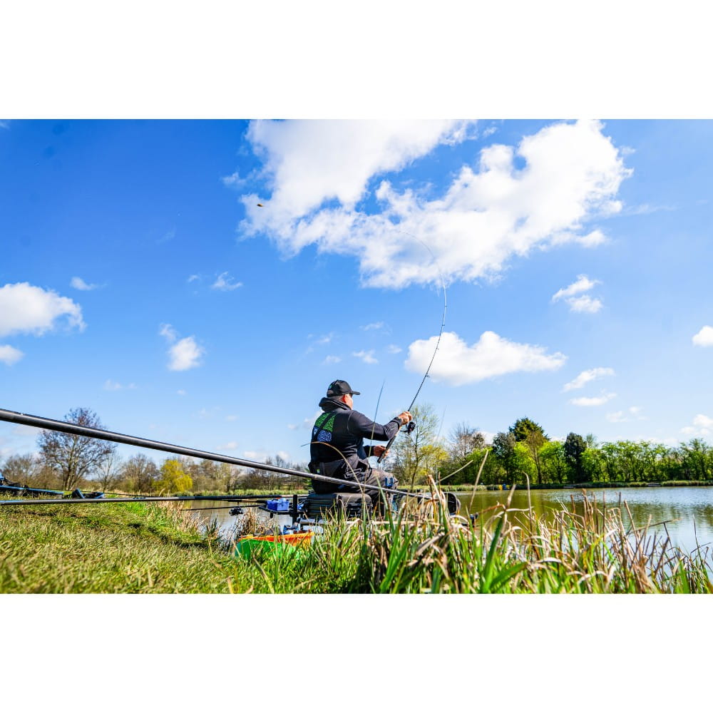Preston Dura Carp Feeder 9 ft 30g (275 cm) Preston Dura Carp Feeder 9 ft 30g (275 cm)