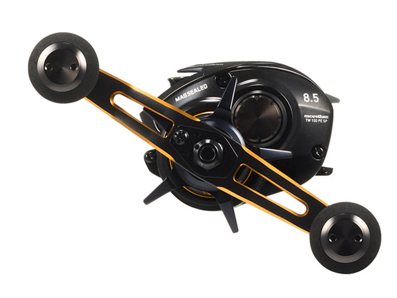 DAIWA 26 Morethan TW150XHL PE Special Baitcastrolle, Angelrolle, Baitcastrolle, schwarz-orange, Kurbelgriff, 8,5 Übersetzung