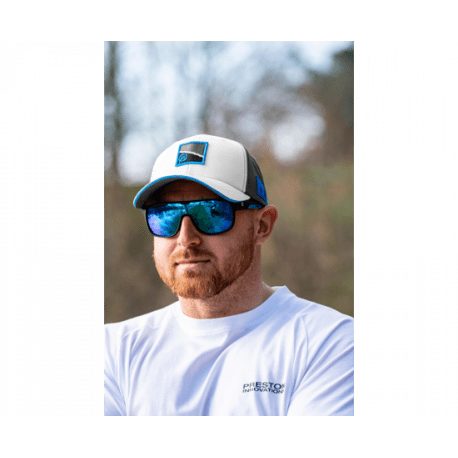 baseball-cap, mesh-cap, trucker-cap, blue-sunglasses, white-tshirt