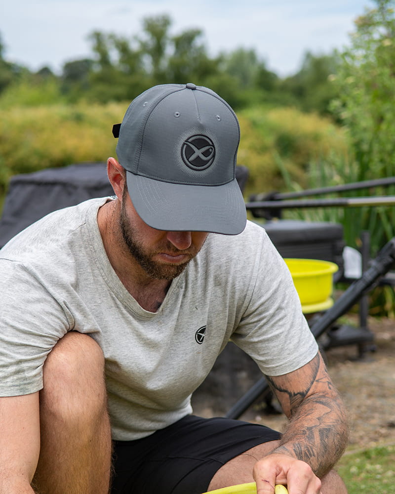 baseball cap,  grauer Hut,  kreislogo,  gebogener Schild,  Freizeitkleidung