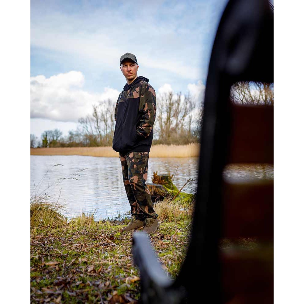 Fox LW Black/Camo Split Zip Hoody Medium Fox LW Black/Camo Split Zip Hoody Medium