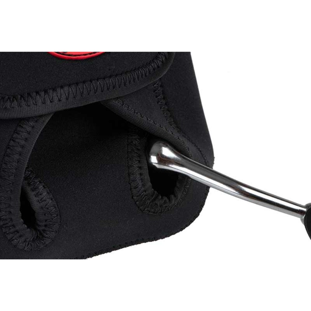 Fox Rage Neoprene Spin Reel Pouch până la 4500 Fox Rage Neoprene Spin Reel Pouch până la 4500