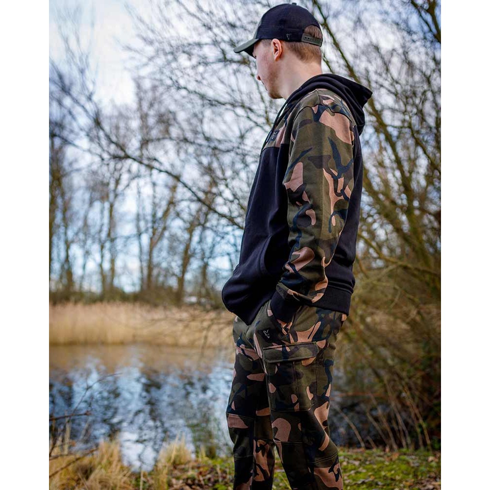 Fox LW Black/Camo Split Zip Hoody Medium Fox LW Black/Camo Split Zip Hoody Medium