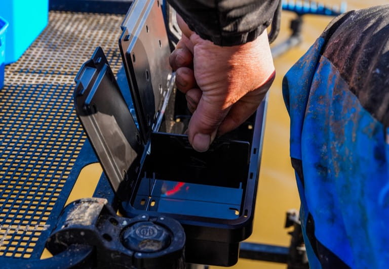 Computer, Elektronik, Baby, Person, Metallbearbeitung