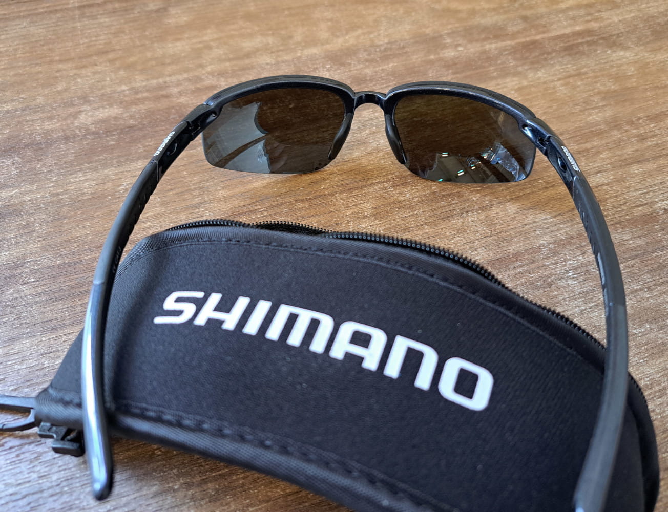 SUNTIA2_2 Shimano Tiagra 2 Sonnenbrille hinten