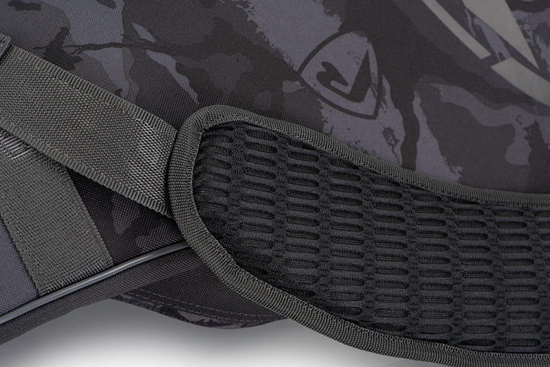 nlu102_rage_voyager_camo_1_45m_hard_rod_case_double_padded_strap_detail