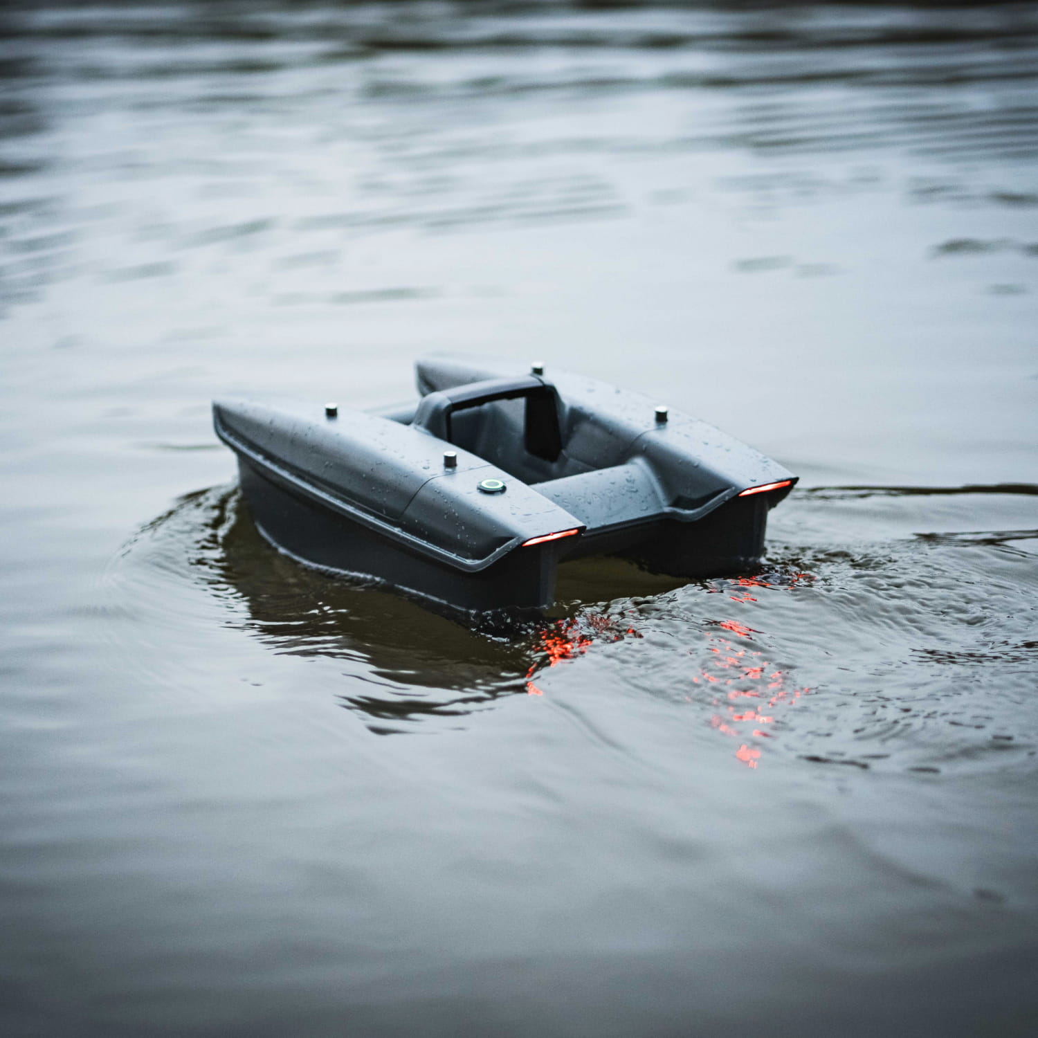  RC boat, Fernsteuerung, graues Boot, Wasserfahrzeug, Spielzeugboot, LED-Lichter