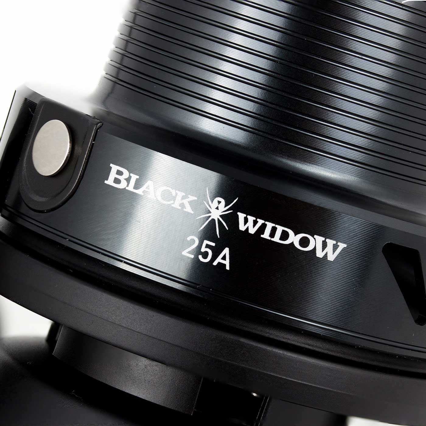 black-widow-25a-spool-detail Daiwa Black Widow 25A Spulendetail