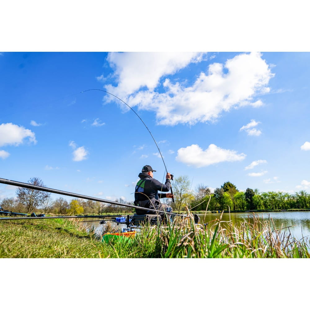 Preston Dura Carp Feeder 9 ft 30g (275 cm) Preston Dura Carp Feeder 9 ft 30g (275 cm)