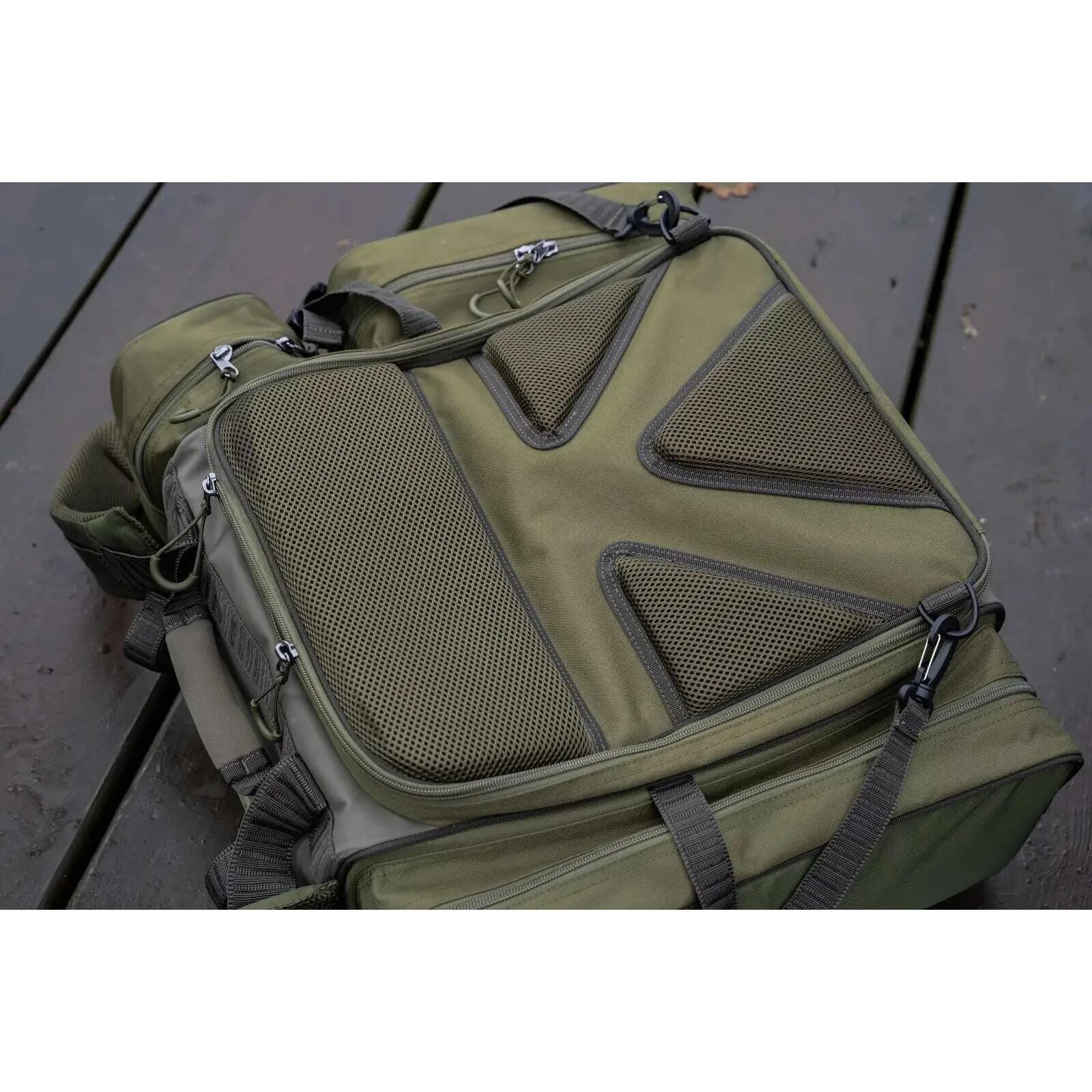 Korum Progress Ruckbag 35 Liter – Bild 5, Rucksack, Outdoor, Grün, Mesh-Paneel, Reißverschluss