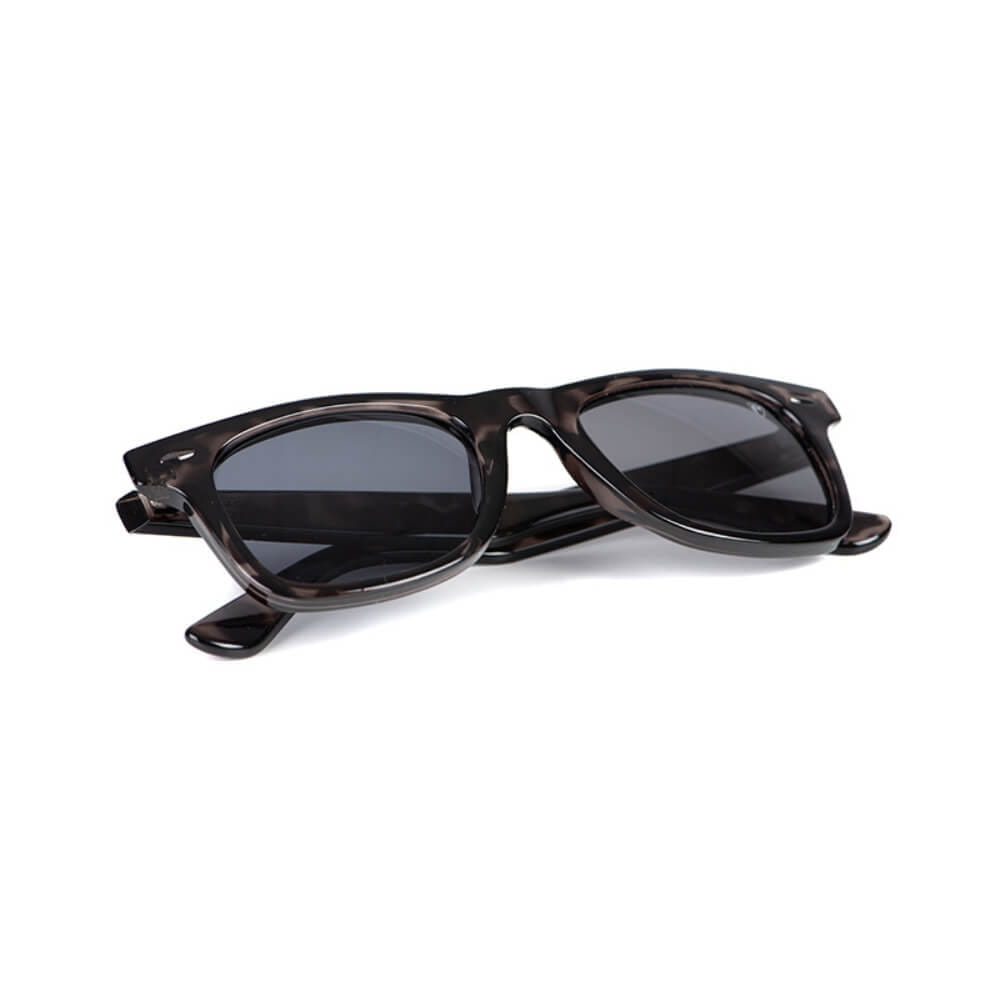 Sonnenbrille, dunkle Gläser, Kunststoffrahmen, Cat Eye, Brillengestell
