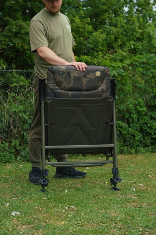 Solar Worldwide Recliner High, Faltstuhl, Campingstuhl, olivgrün, Kopfstützenkissen, Beinauflage