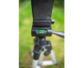 Korum Selfie Tripod – Bild 6, Stativkopf, Wasserwaage, Level, Kuppelkopf, Dreibein-Stativ
