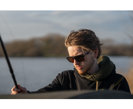 Angler, Angeln, Sonnenbrille, Schal, Draußen