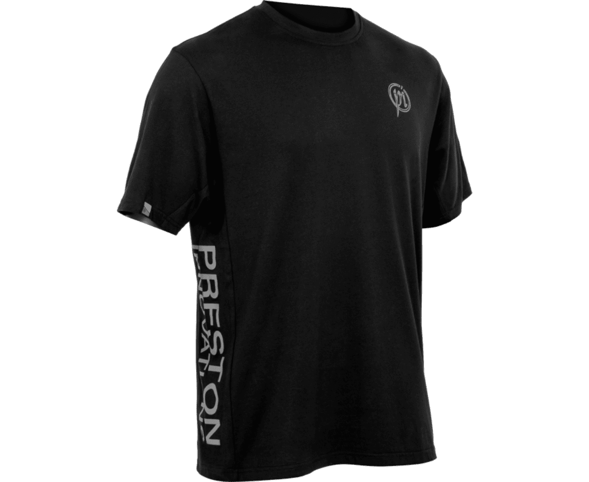 t-shirt, schwarz, kurzarm, rundehals, text-grafik
