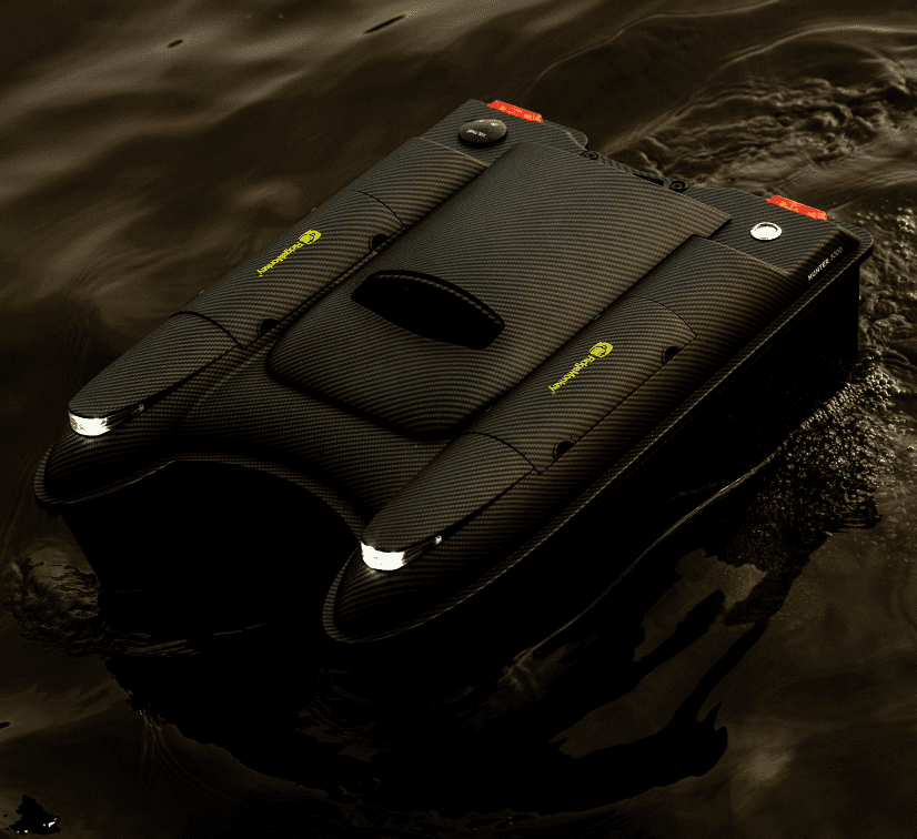 Riesiges Luftkissenboot, Schwarz, Schwimmendes Wasserfahrzeug, Schwerer Kunststoff/Carbon-Look, Beleuchtungsskurril