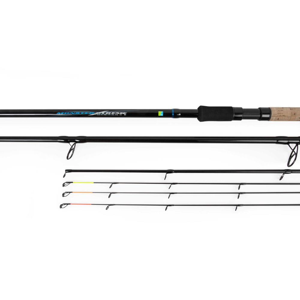 Preston Monster Xtreme Distance Feeder 400 cm 180g Fischen, Draußen, Wasser, Angler, Person
