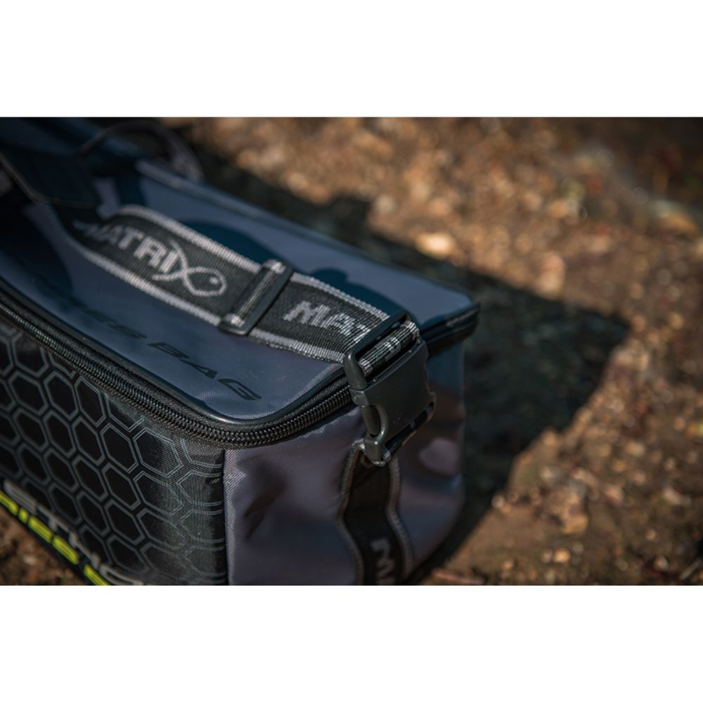 Fox Matrix Ethos XL Accessories Bag Fox Matrix Ethos XL Accessories Bag