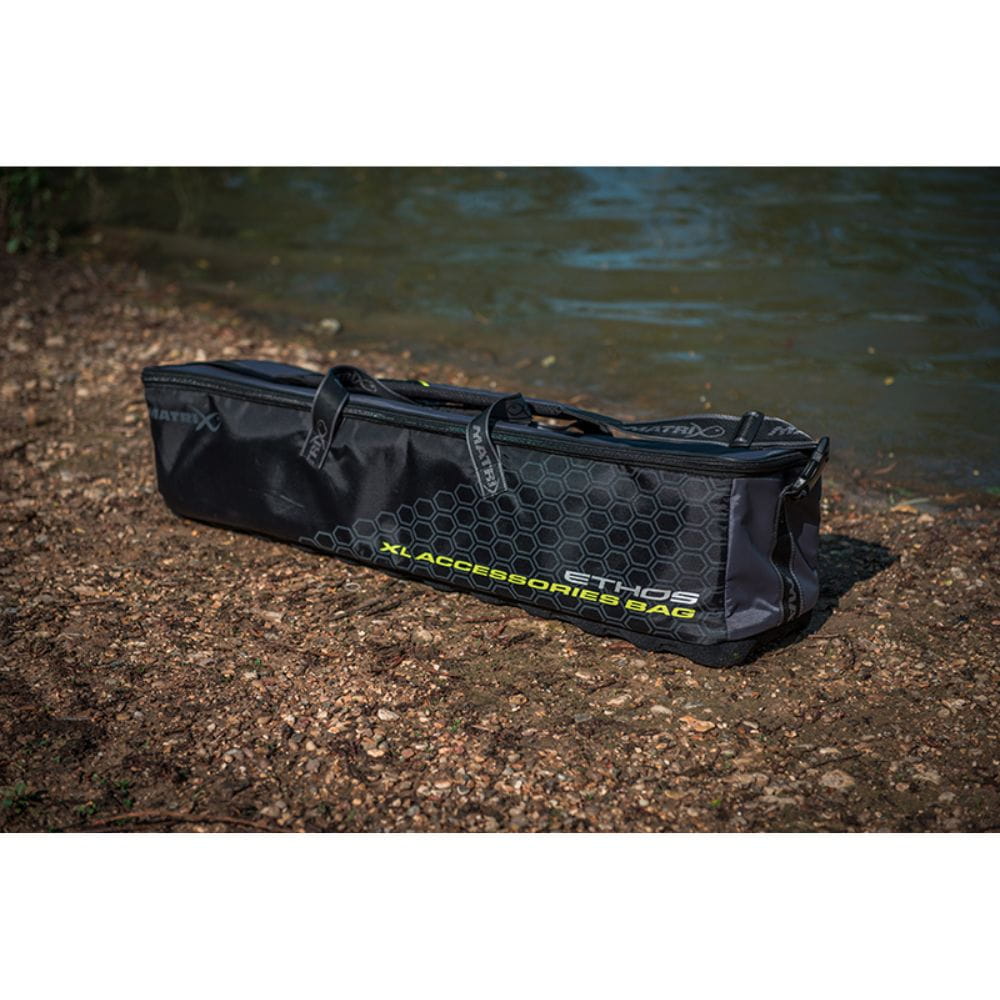 Fox Matrix Ethos XL Accessories Bag Fox Matrix Ethos XL Accessories Bag