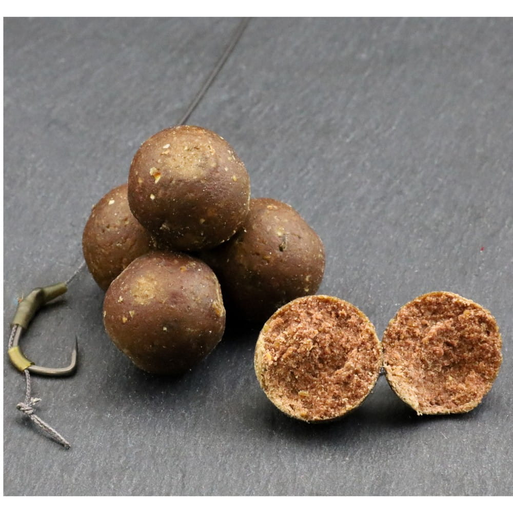 The Best of 7 Boilies Fish Blood Liver Dark Brown 20 mm 3 kg