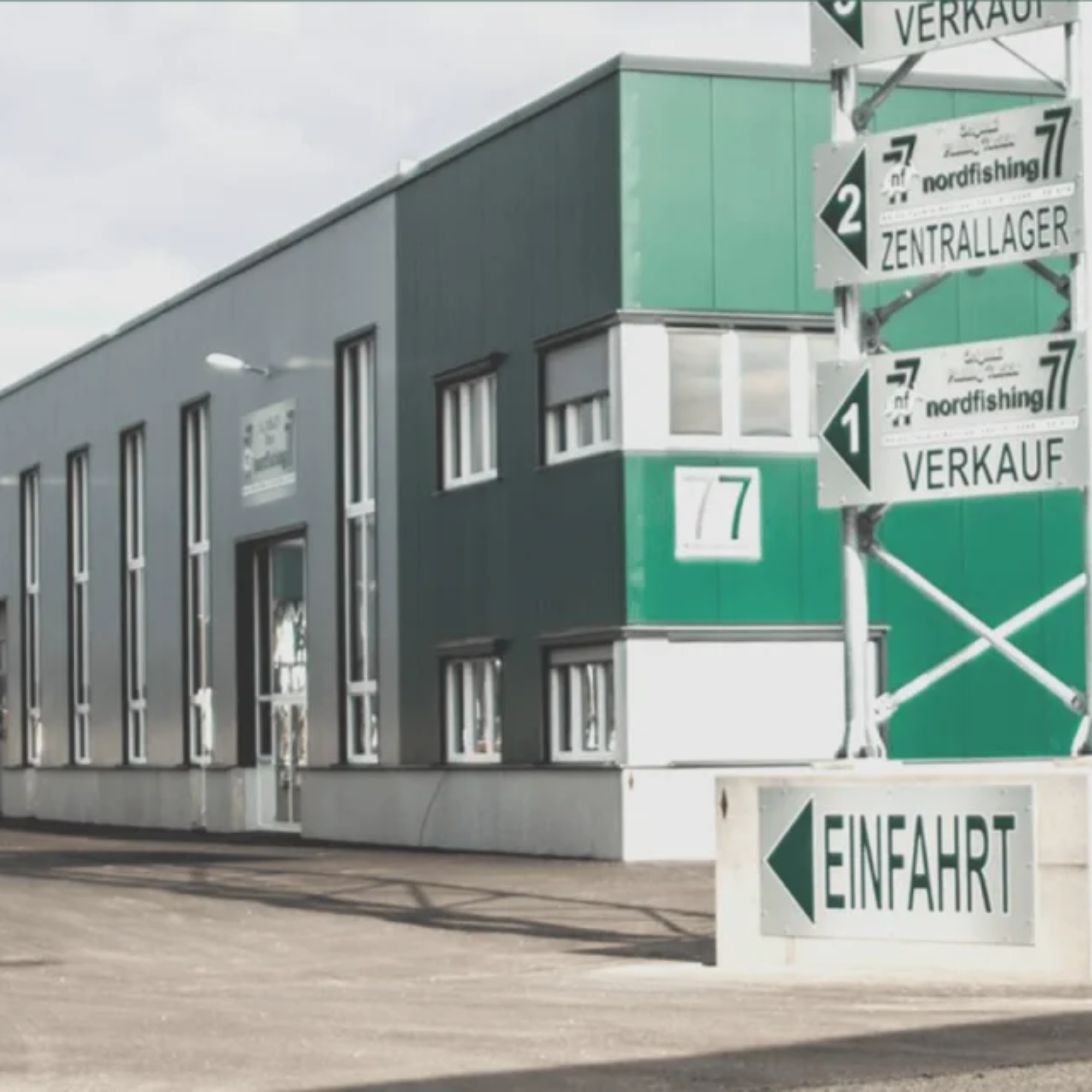 Gewerbeobjekt, Lager, Firmengebäude, Industriegebiet, Signaletik