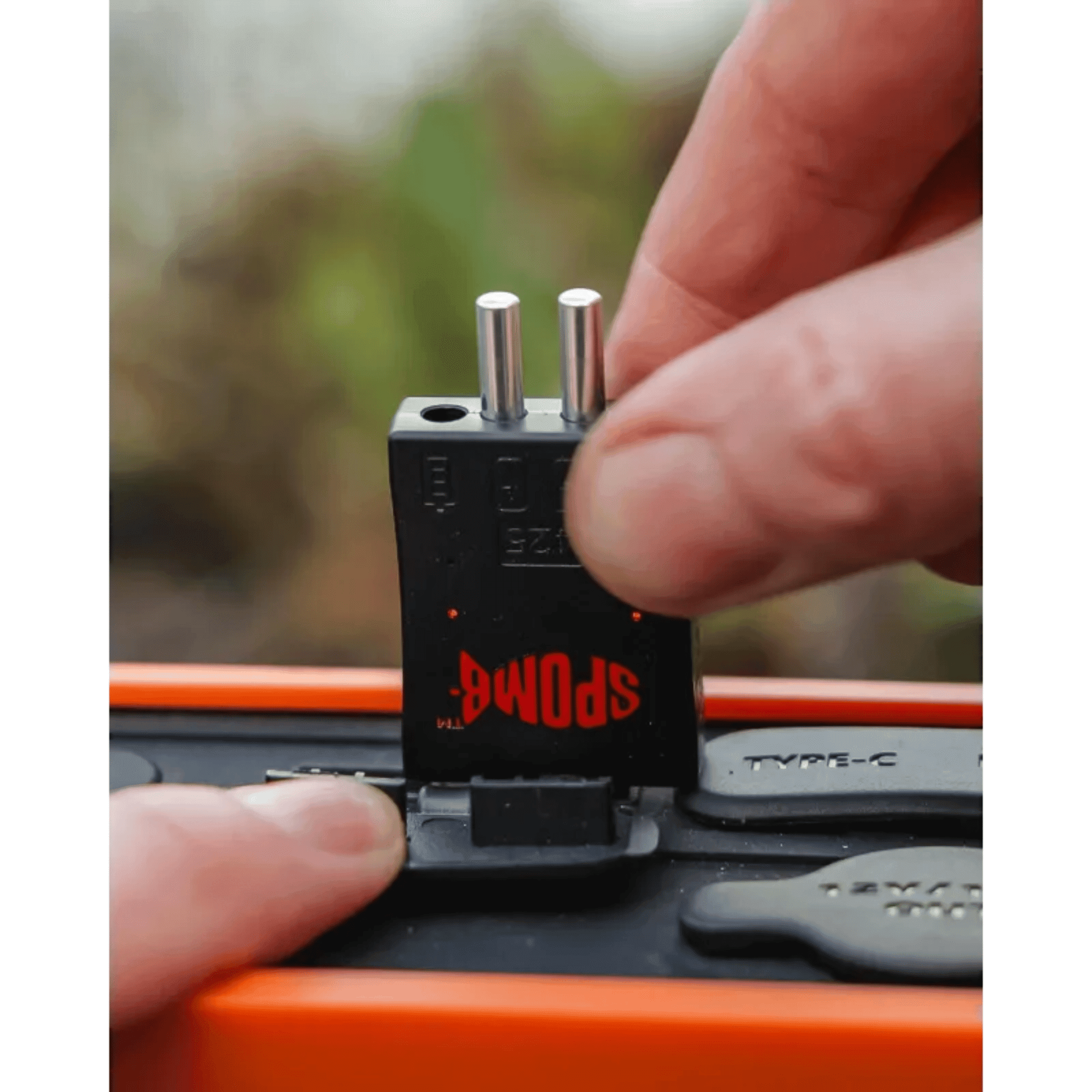 elektrischer stecker, Zweipoliger Stecker, Adapter, schwarzes Modul, kleiner Anschluss